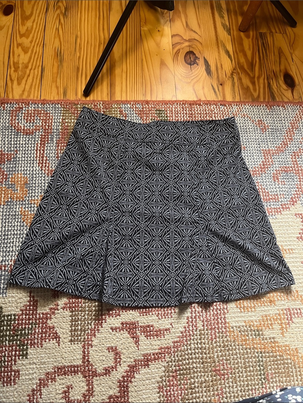 Rip Skirt Hawaii Black and White Pattern Size Small - Picture 8 of 8